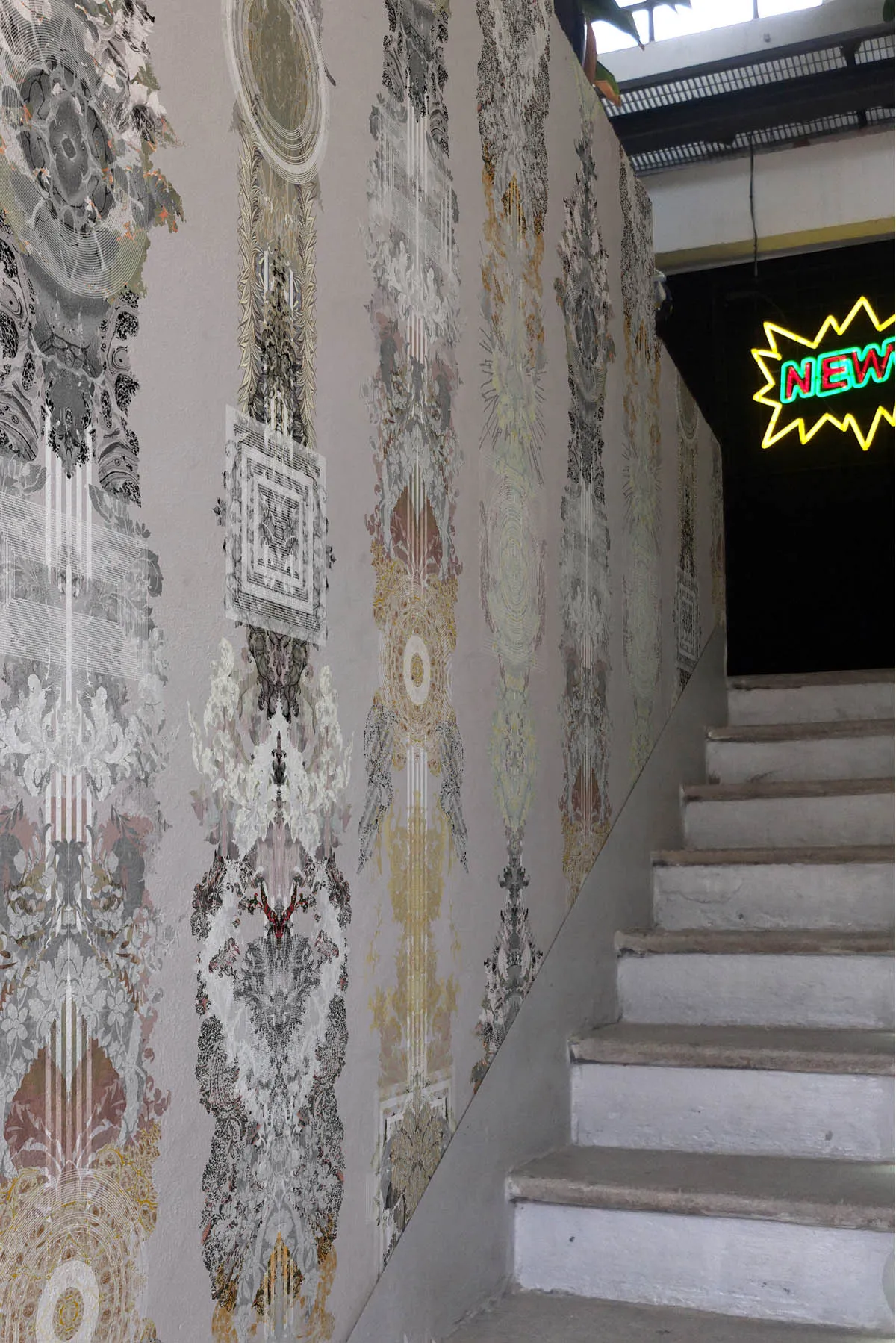 totem damask wallpaper
