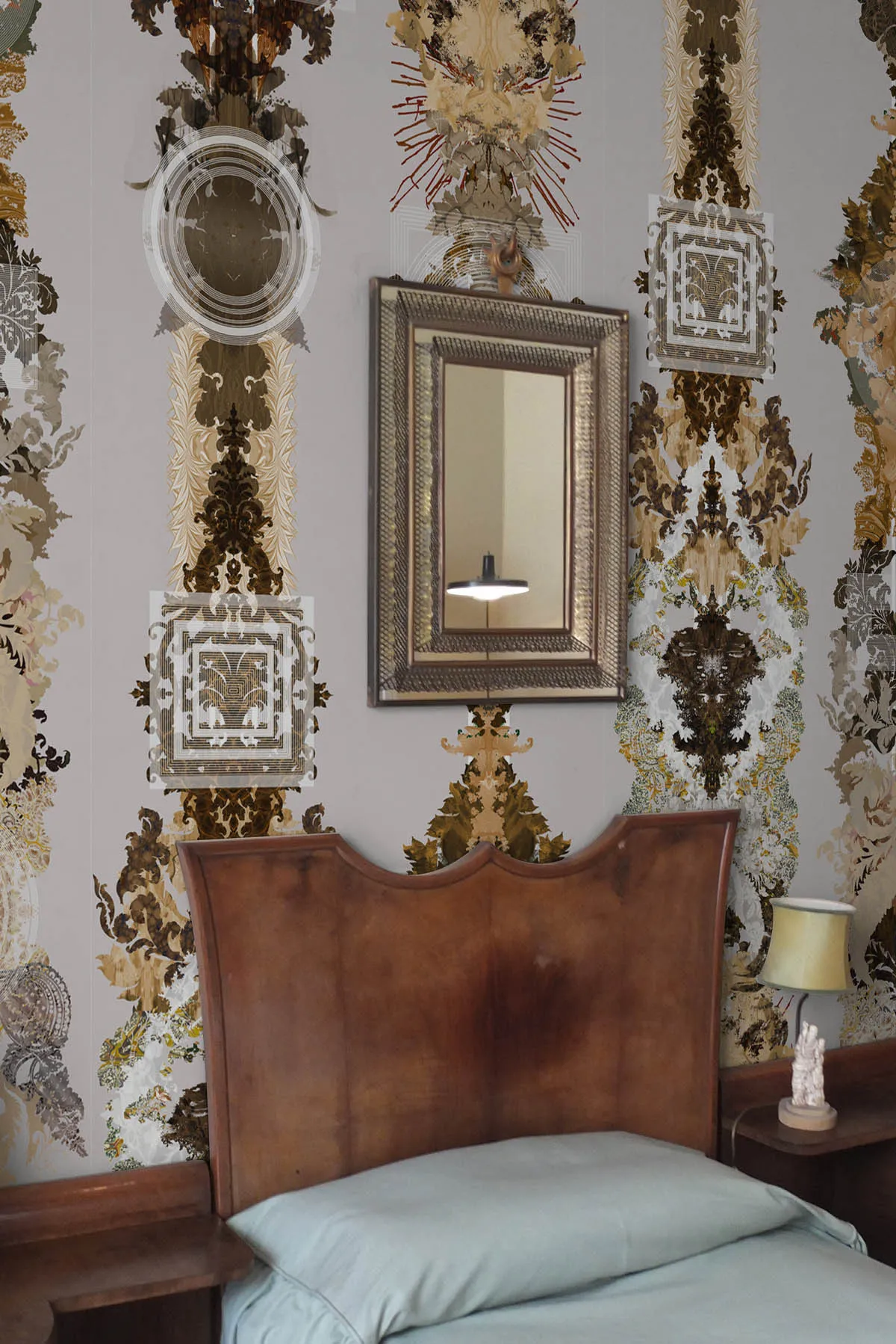 totem damask wallpaper