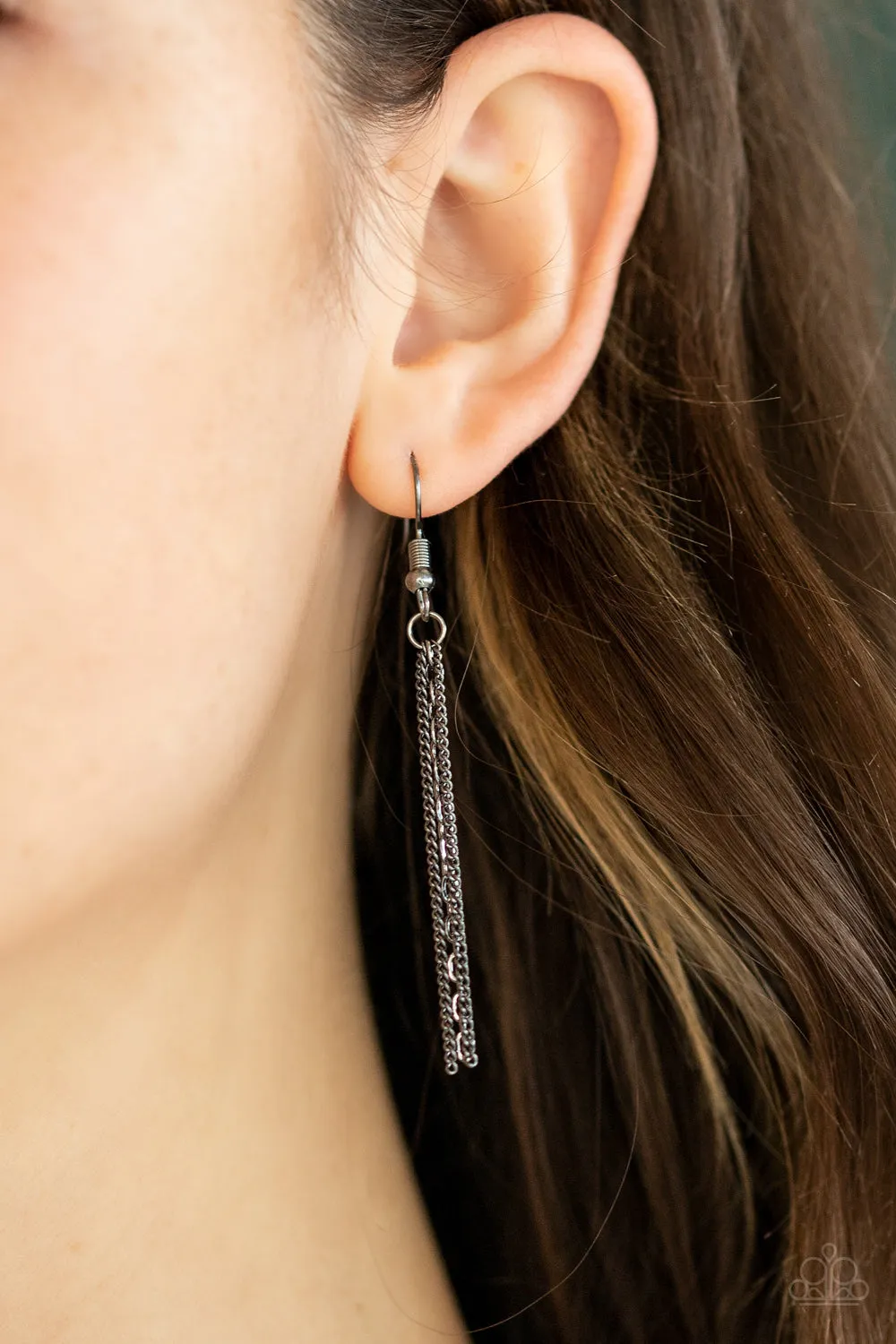Towering Twinkle Black Necklace