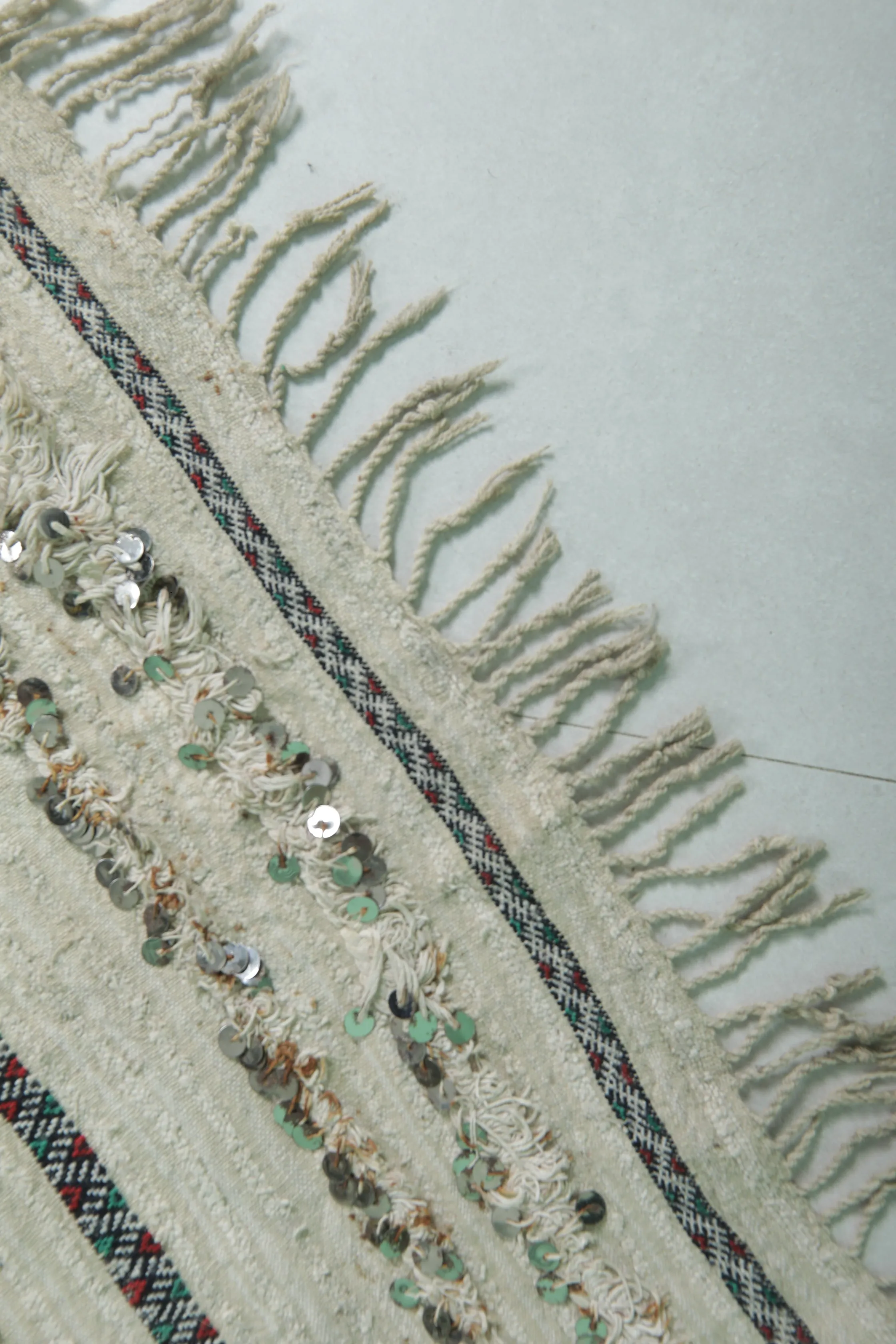 Tribal Berber Wedding Blanket - 4 FT x 4.9 FT | Handwoven Elegance