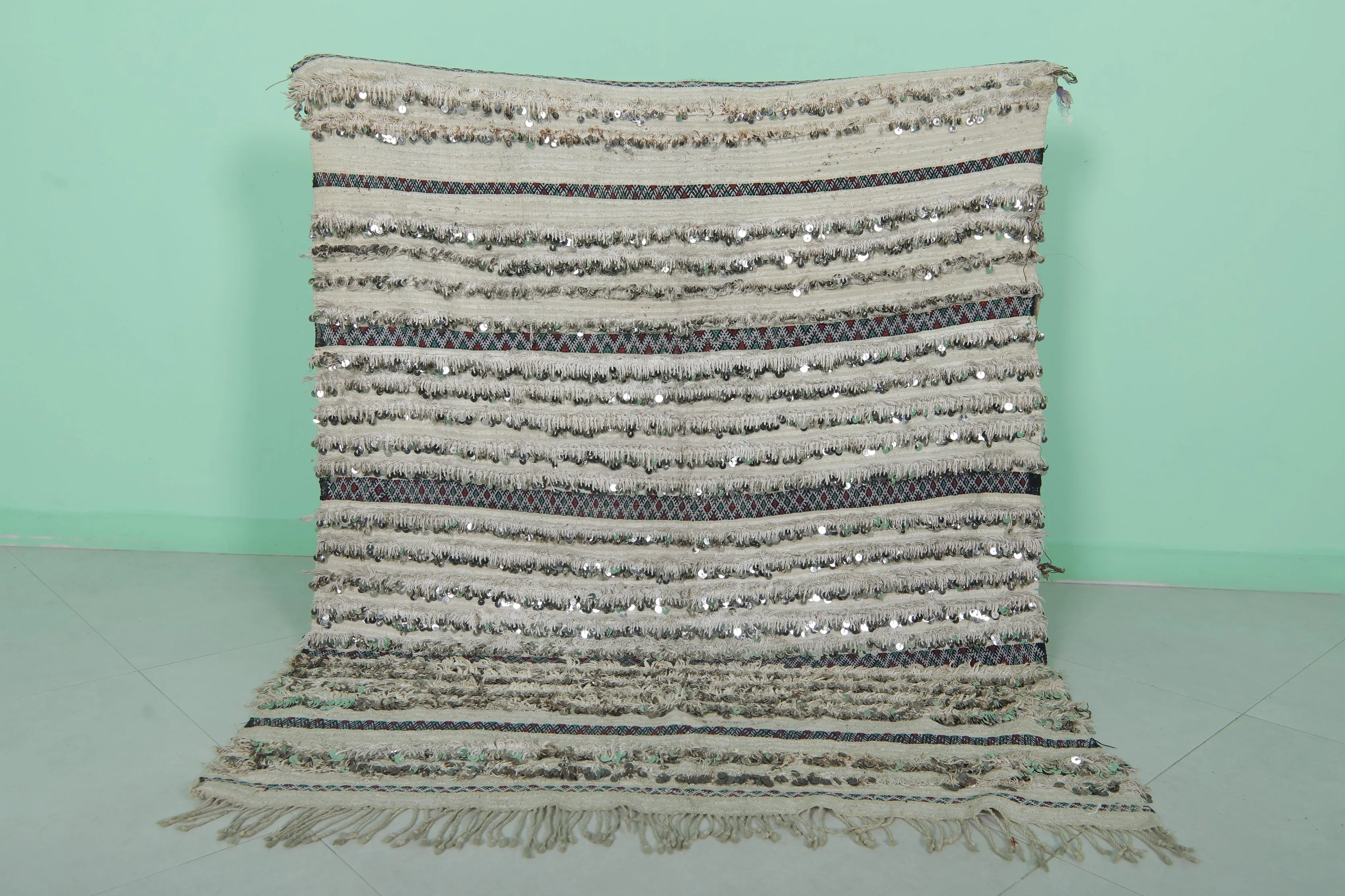 Tribal Berber Wedding Blanket - 4 FT x 4.9 FT | Handwoven Elegance