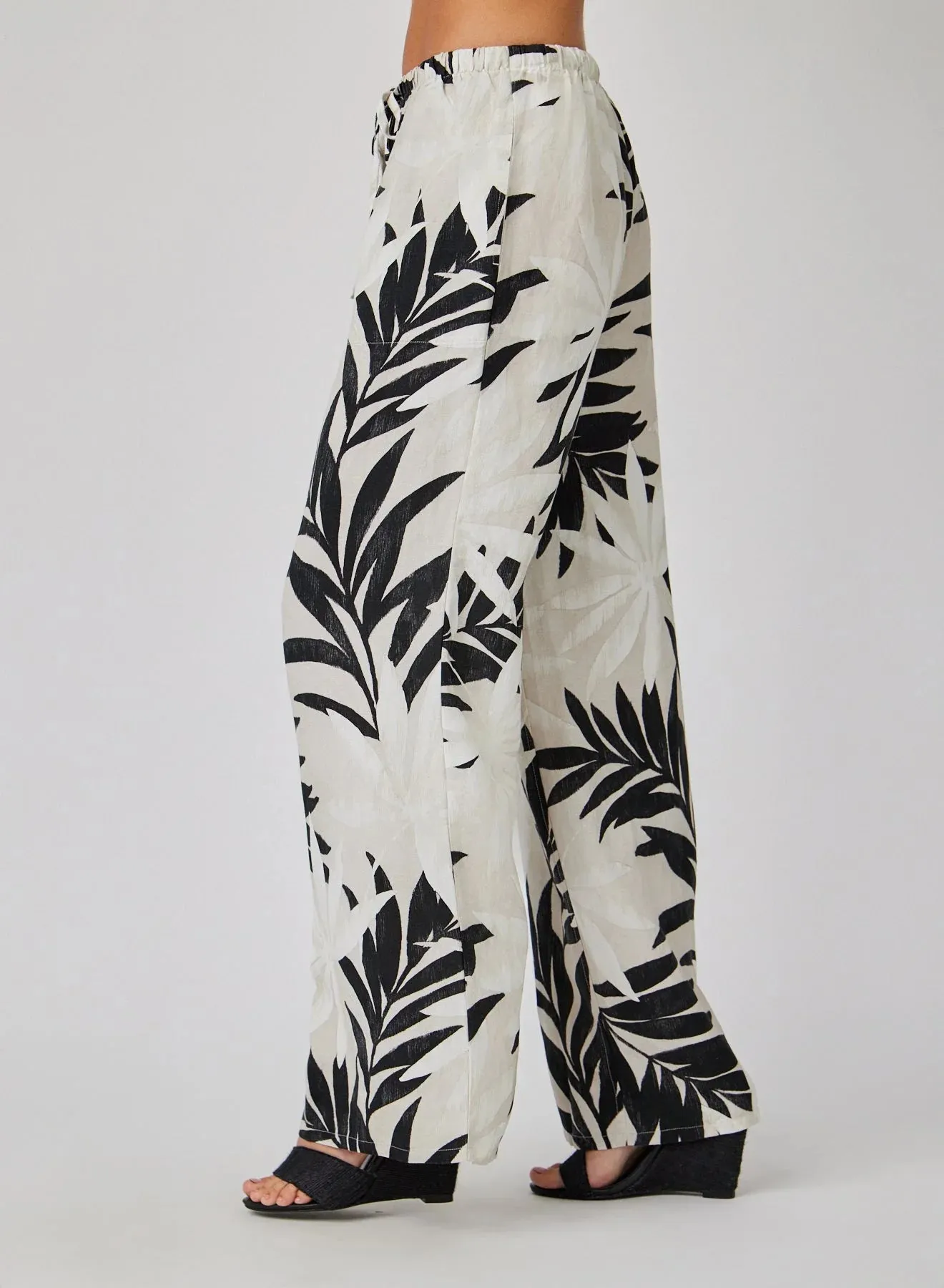 Wide Leg Palm Print Pant