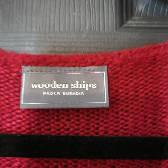Wooden Ships Cocktail O'Clock V-Neck Lightweight in Maroon