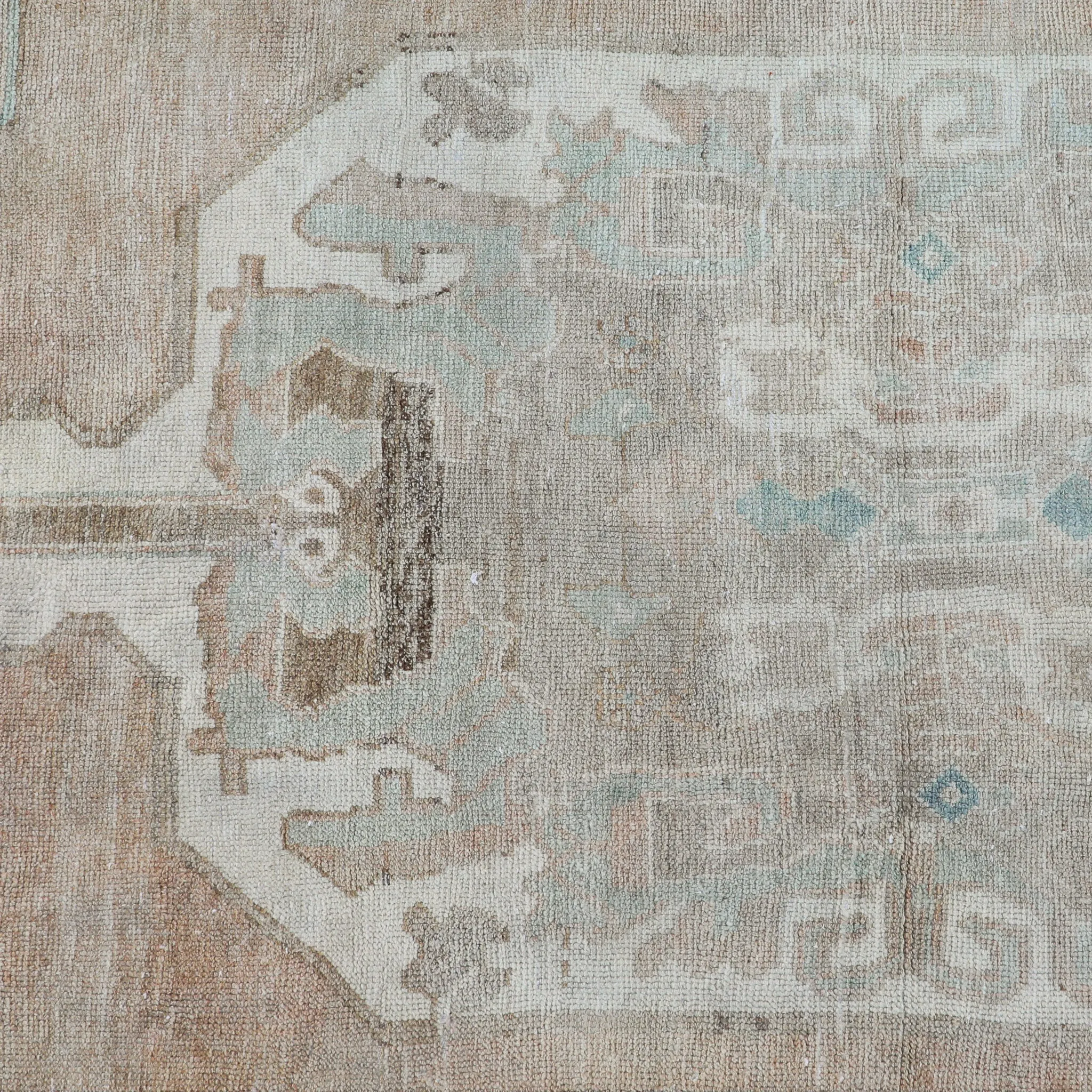 Z109 Handwoven Vintage Rug 3'2x11’9