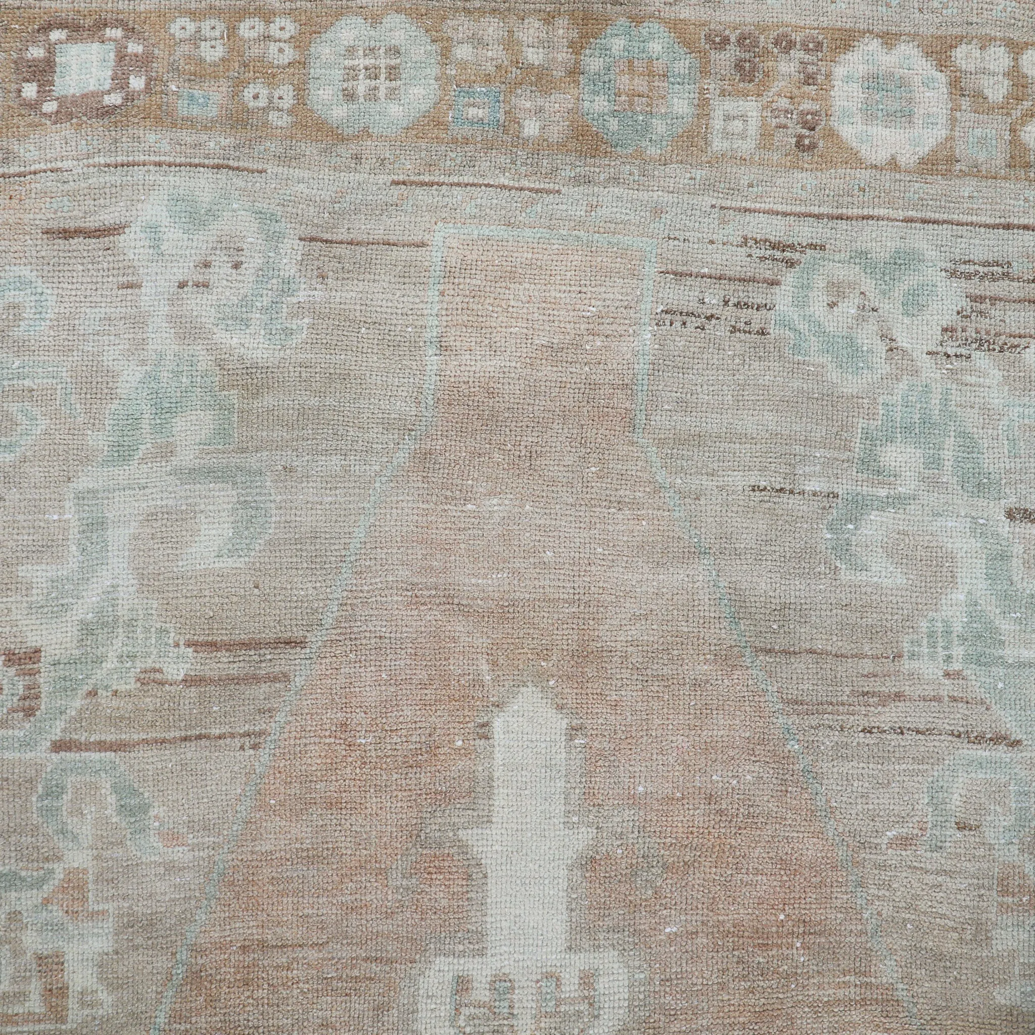 Z109 Handwoven Vintage Rug 3'2x11’9