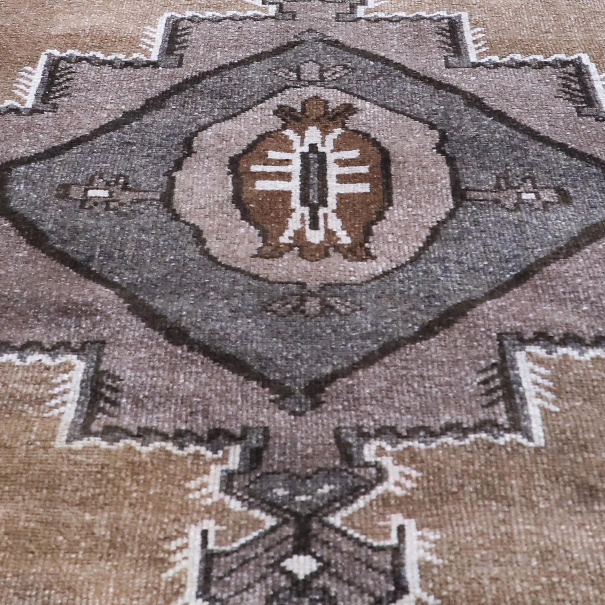 Z306 Handwoven Vintage Rug 2'9x9’2